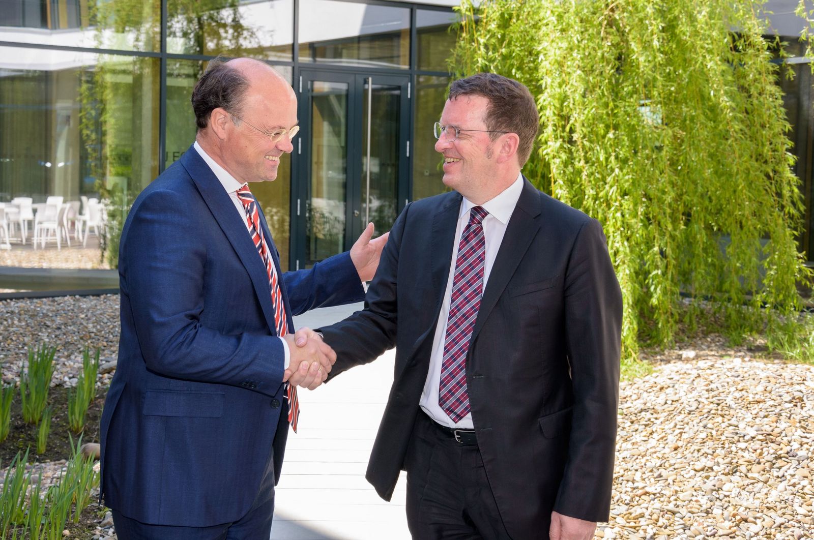 Prof. Dr. Hans Hennig von Grünberg, Hochschule Niederrhein mit audimax Herausgeber Oliver Bialas