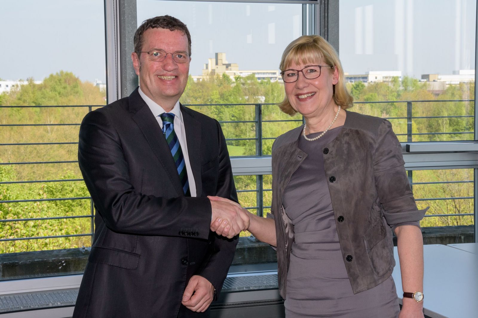 Prof. Dr. Dr. h.c. Ursula Gather, Technische Universität Dortmund mit audimax Herausgeber Oliver Bialas